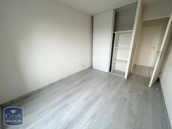 Appartement à louer 3 pièces 59.89m² Saint-Quentin (02100)