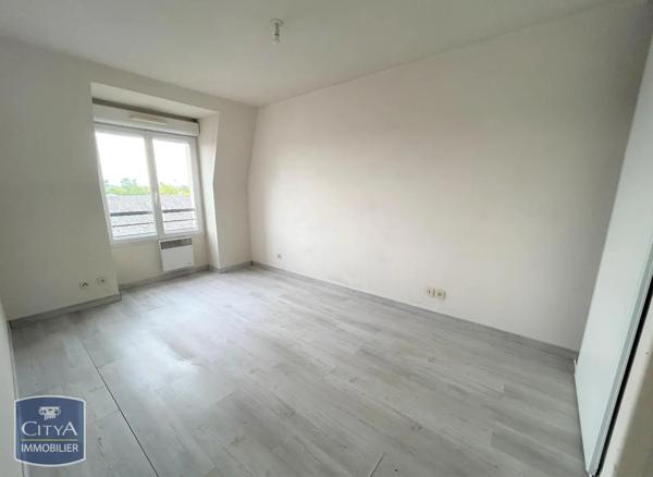 Appartement à louer 3 pièces 59.89m² Saint-Quentin (02100)