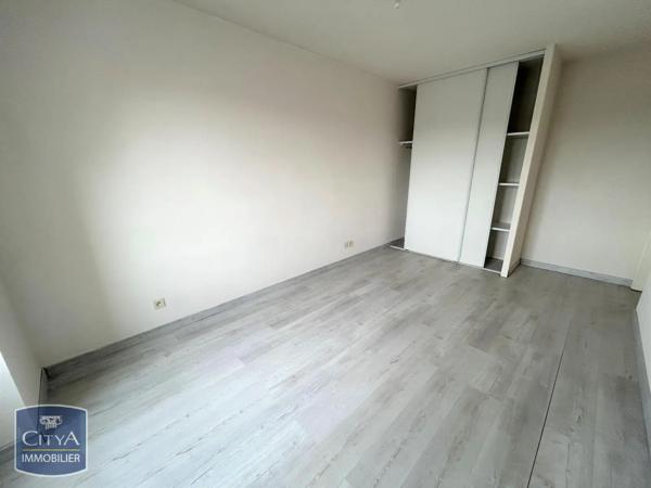 Appartement à louer 3 pièces 59.89m² Saint-Quentin (02100)