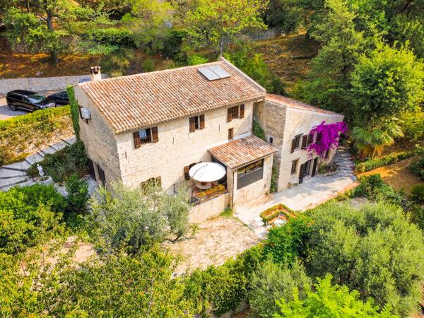 Maison à vendre à Carros (06510) - Alpes-Maritimes