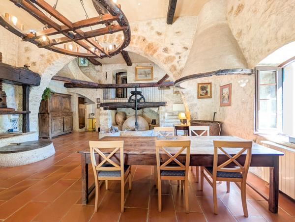 Maison à vendre à Carros (06510) - Alpes-Maritimes