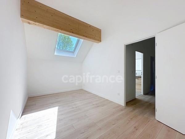 Maison mitoyenne triplex entièrement rénovée -  CERCIER (74)