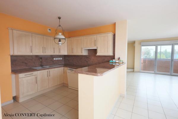 Appartement à vendre 5 pièces garage+ cave + parking BOURG EN BRESSE (01)