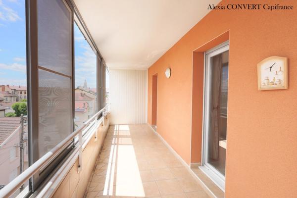 Appartement à vendre 5 pièces garage+ cave + parking BOURG EN BRESSE (01)