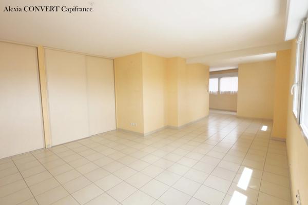 Appartement à vendre 5 pièces garage+ cave + parking BOURG EN BRESSE (01)