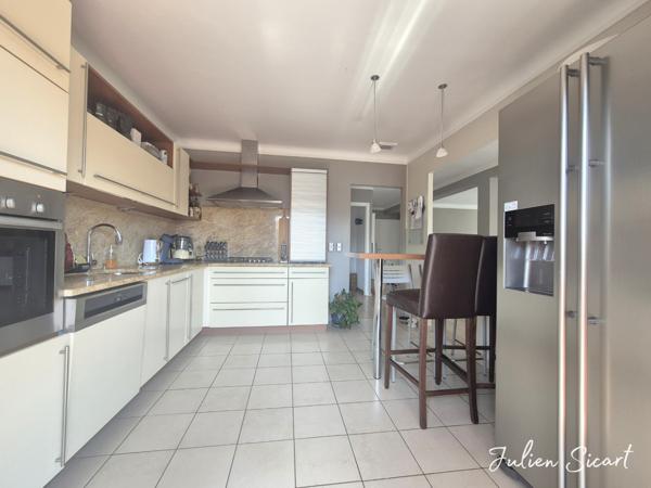 SAINT-FÉLIU-D'AVALL – MAISON 3 FACES – 165 m² HABITABLES – GARAGE – PISCINE