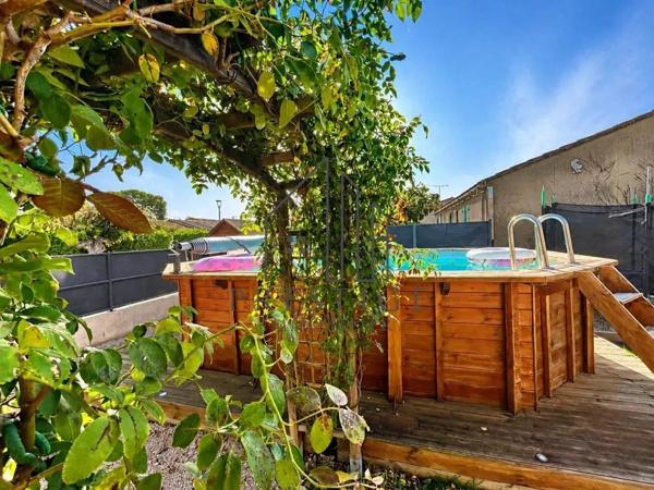 Maison de plain-pied avec piscine hors sol et dépendance à Carpentras