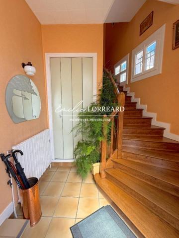 Maison Le Mans 9 pièce(s) 159 m2 avec garage de 50 m2