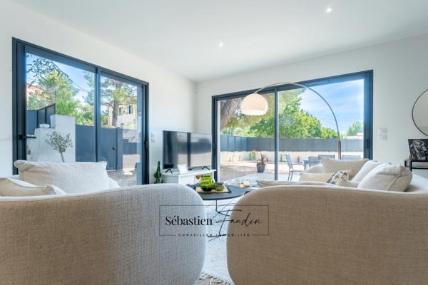 Maison à vendre 4 pièces AUBAGNE (13) - 100 m² - Calme - Très récente - Faible consommation - Parcelle entièrement close