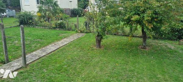 LA GUERCHE DE BGNE - Centre Ville - Pavillon avec terrain