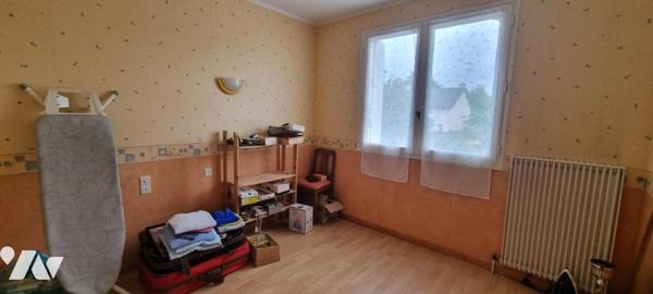 LA GUERCHE DE BGNE - Centre Ville - Pavillon avec terrain