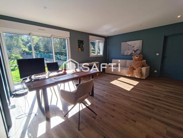 Splendide maison avec piscine et garages