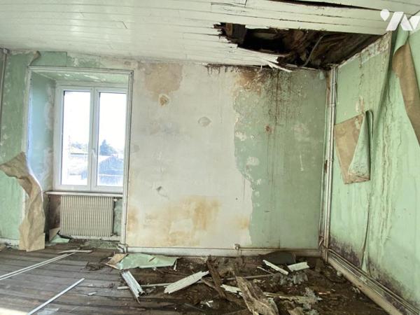 Local professionnel et habitation à rénover 