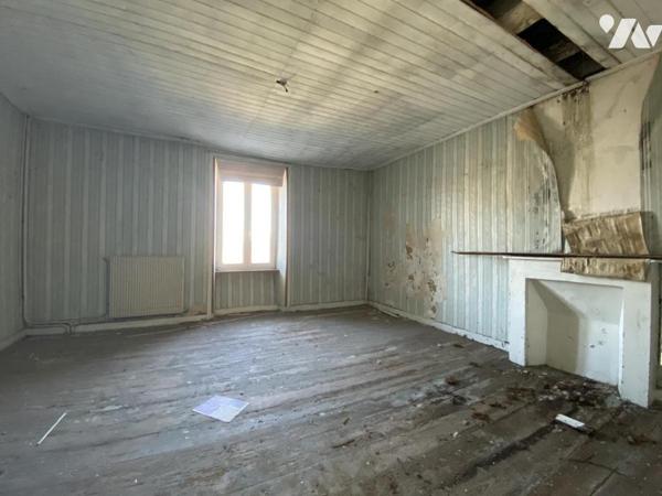 Local professionnel et habitation à rénover 