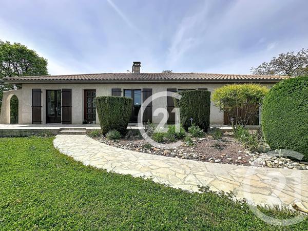 Maison à vendre  4 pièces - 125,60 m 2   BOURG CHARENTE  - 16