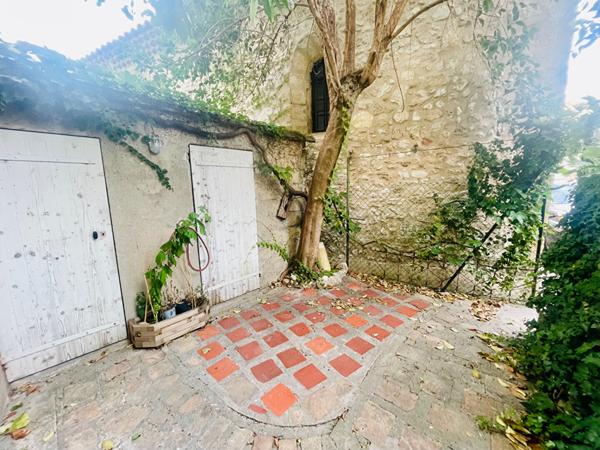 Maison de village avec exterieur