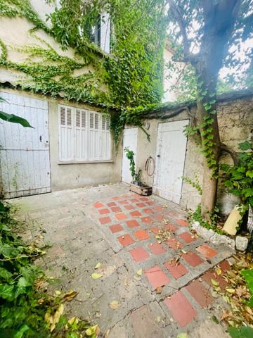 Maison de village avec exterieur