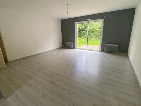 MAREUIL SUR LAY 85320 A 2 PAS D'INTERMARCHE VILLA PLAIN PIED 3 CHAMBRES AVEC GARAGE ET JARDIN CLOS