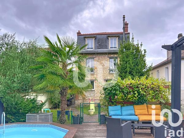 Maison à vendre 8 pièces 140 m² Saint-Leu-la-Forêt