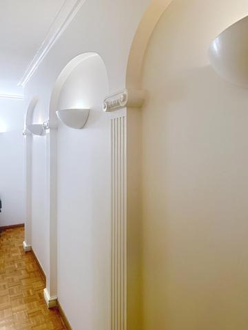 BEL APPARTEMENT DE 120M² AVEC BALCONS - LES CHARTREUX (13004)