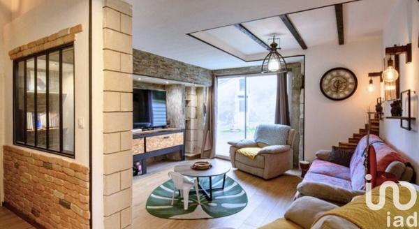 Maison de campagne 9 pièces de 168 m² à Neuvic (24190)