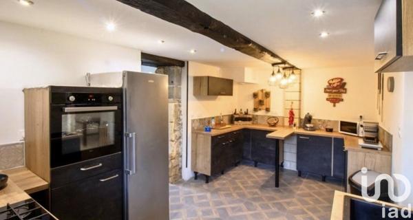 Maison de campagne 9 pièces de 168 m² à Neuvic (24190)