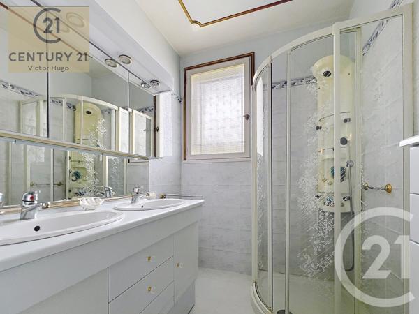 Maison à vendre  5 pièces - 152,50 m 2   LIMOGES  - 87