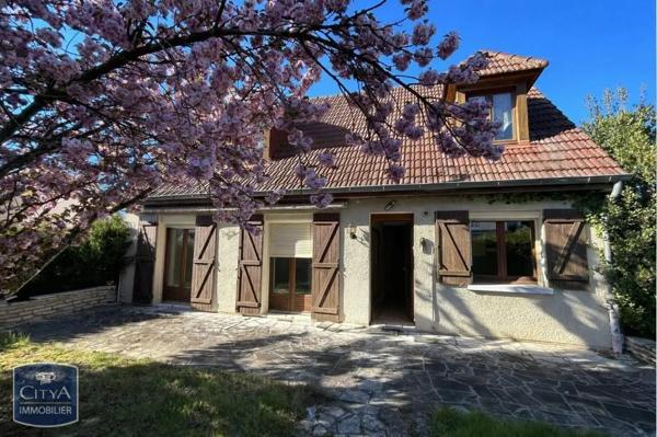 Maison à louer 4 pièces 80m² Bruyères-et-Montbérault (02860)