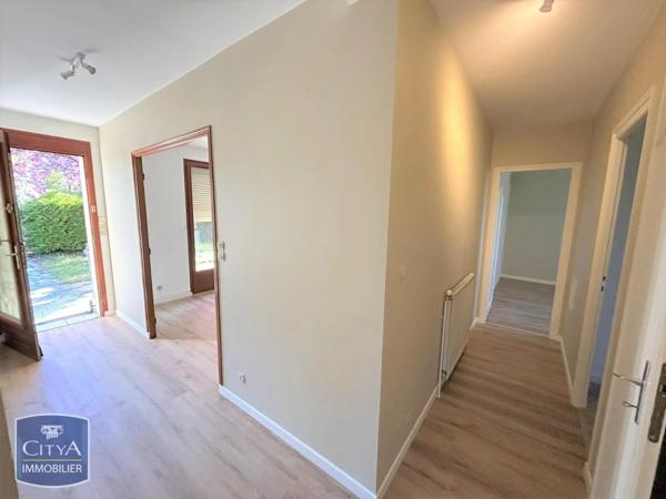 Maison à louer 4 pièces 80m² Bruyères-et-Montbérault (02860)