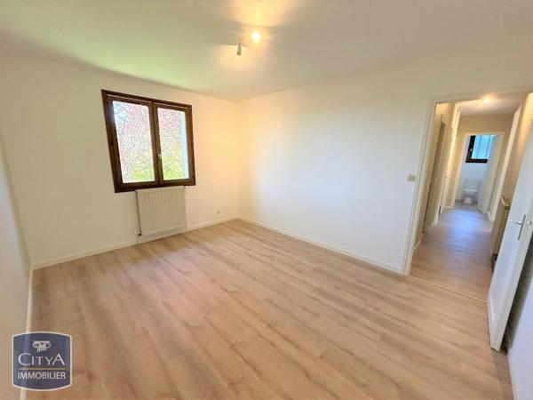 Maison à louer 4 pièces 80m² Bruyères-et-Montbérault (02860)