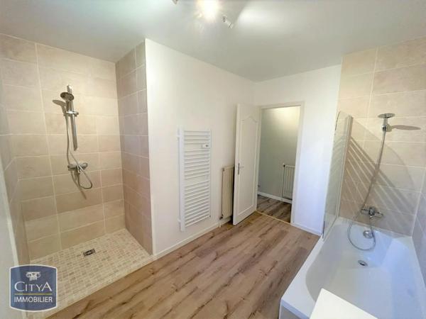 Maison à louer 4 pièces 80m² Bruyères-et-Montbérault (02860)