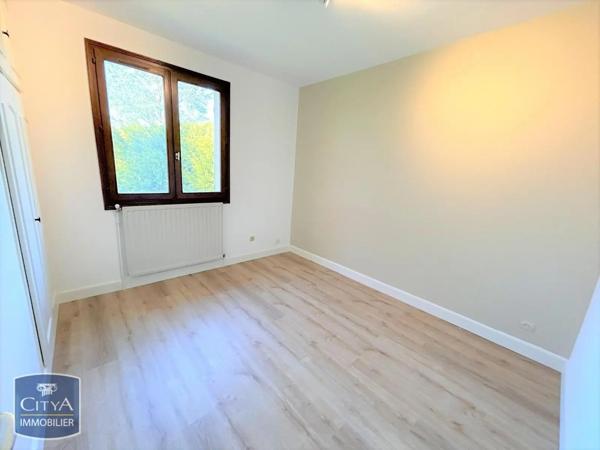 Maison à louer 4 pièces 80m² Bruyères-et-Montbérault (02860)