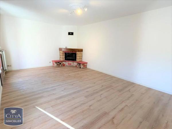 Maison à louer 4 pièces 80m² Bruyères-et-Montbérault (02860)