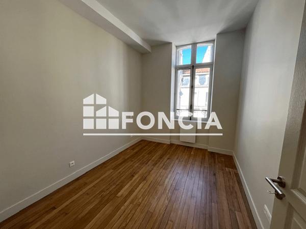 Location Appartement 3 pièces 56.92 m² - 10 AVENUE DU GENERAL DE GAULLE Angouleme 16000