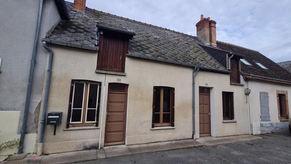 Plain-pied de ville: 77 m², séjour, cuis, 2 ch, salle d’eau,dép /135m²