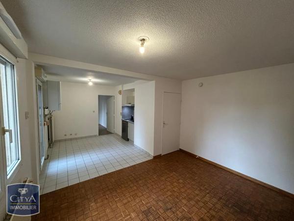 Appartement à louer 2 pièces 41.89m² Besançon (25000)
