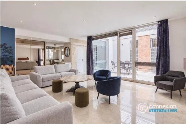 Maison familiale avec un F2 indépendant à deux pas de la porte de Versailles à Vaugirard