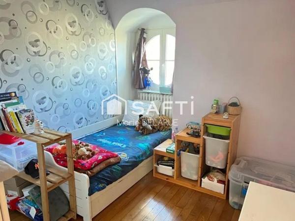 MAISON - 6 PIECES - 113m²