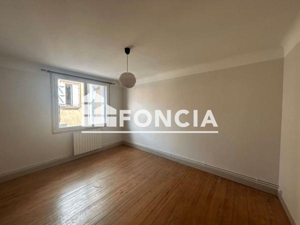 Location Appartement 2 pièces 43.7 m² - 15 RUE MONDESIR Montauban 82000