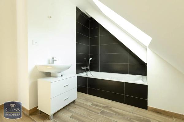 Maison à louer 4 pièces 76.52m²