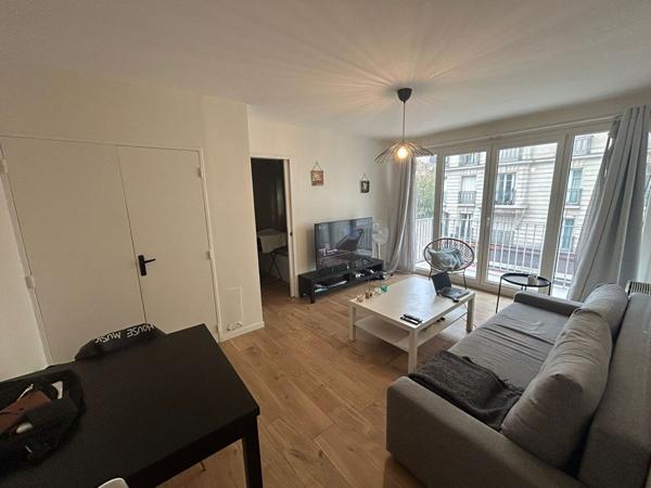 Appartement T2 meublé et entièrement rénové 38 m² - Paris 15