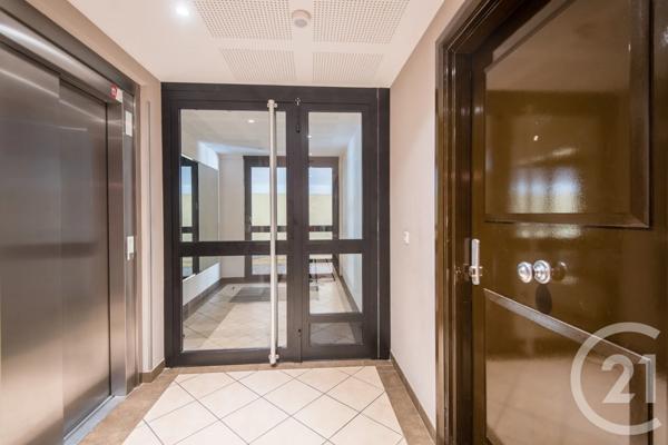 Appartement F3 à vendre  3 pièces - 66,30 m 2   BEAULIEU SUR MER  - 06