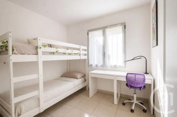 Appartement F3 à vendre  3 pièces - 66,30 m 2   BEAULIEU SUR MER  - 06