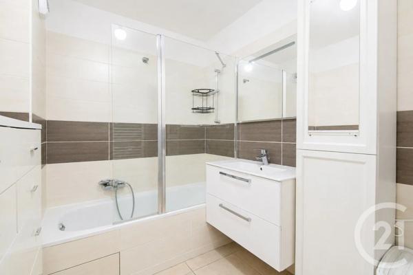 Appartement F3 à vendre  3 pièces - 66,30 m 2   BEAULIEU SUR MER  - 06