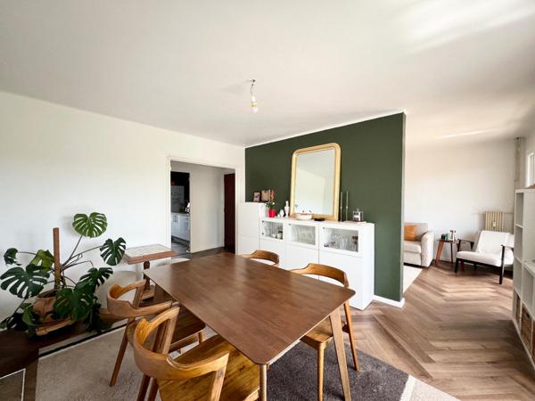 Toulon Est : Appartement T4 Traversant avec terrasse plein sud