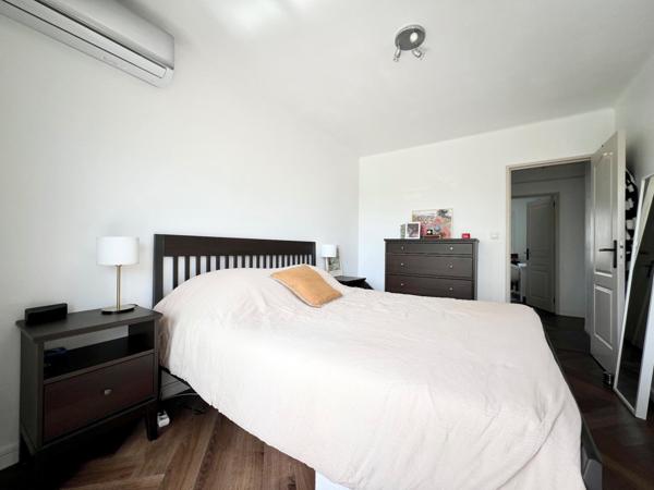 Toulon Est : Appartement T4 Traversant avec terrasse plein sud