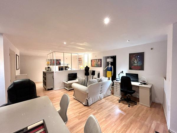 LOCAL COMMERCIAL RÉNOVÉ GRASSE CENTRE