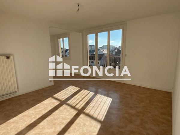 Location Appartement 4 pièces 73.3 m² - 7 Allée des licornes Le Mans 72100