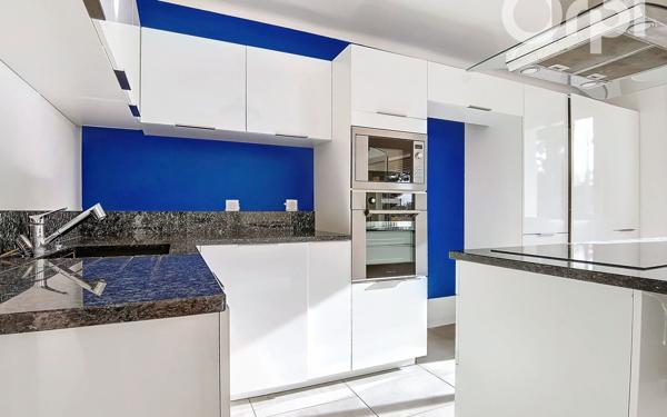 Appartement à vendre    4 pièces • 72,60 m2 Toulon