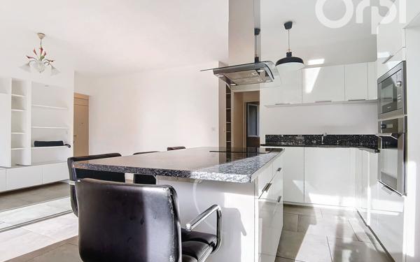 Appartement à vendre    4 pièces • 72,60 m2 Toulon